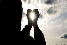 安卓按钮背景一直紫色的解决办法